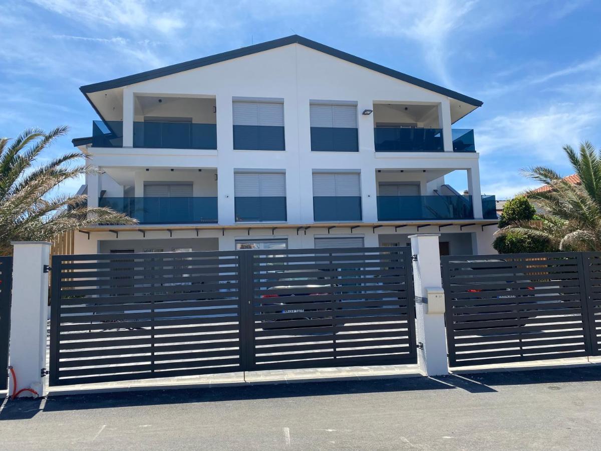 Apartment Vila Lina Vir Exterior foto