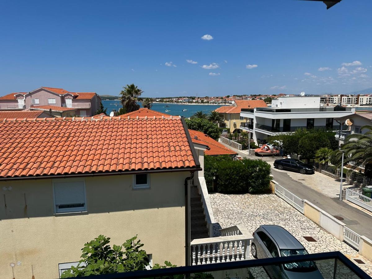 Apartment Vila Lina Vir Exterior foto